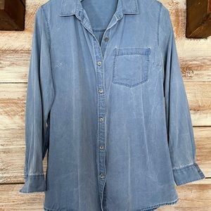 Old Navy chambray shirt